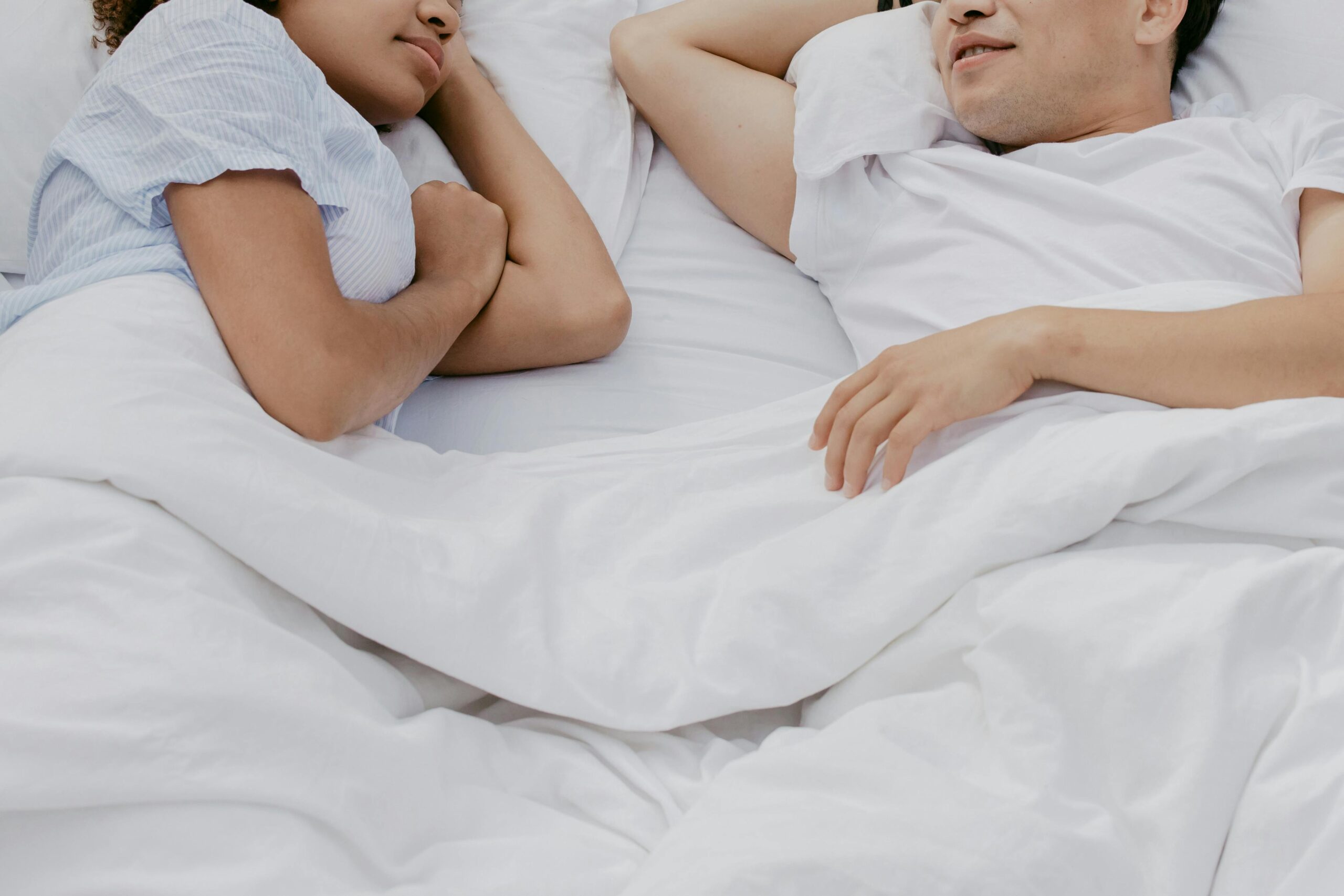 Kostenloses Stock Foto zu aufwachen, bett, beziehung